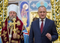 Додон: "Благодаря вере в Бога мы справимся"