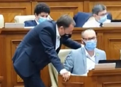 Депутат Новак опубликовал свидетельства совместной работы DA и партии Шора