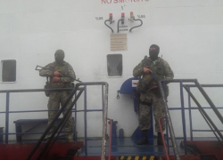 Арест "незаконного" судна с молдавским флагом в Одессе попал на видео 