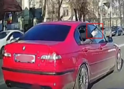 С пистолетом наперевес мужчина ехал по Кишиневу