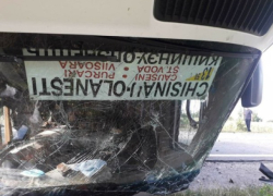 Из-за пьяного водителя три авто попали в ДТП в Штефан-водском районе - 11 человек в больнице