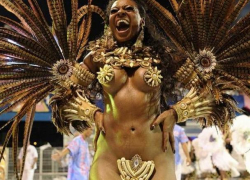 Обнаженные тела и дикие танцы: начался знаменитый карнавал в Рио