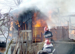 В Хынчештском районе охранник сгорел в подсобке магазина