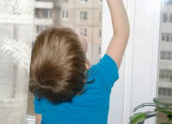 В Кишиневе 4-летний ребенок выпал из окна квартиры на 6 этаже