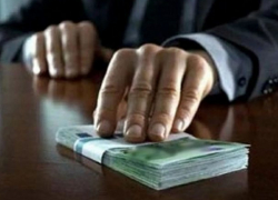 Двое сотрудников Национального инспектората расследований задержаны за взятки 