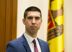 Михай Попшой - защитник большой: однопартиец Санду клеймит Кавкалюка за Албот