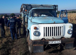 Мужчина погиб при падении с грузовика в Дрокиевском районе 
