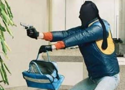 "А у вас ус отклеился": как выдал себя грабитель-неудачник в Бельцах