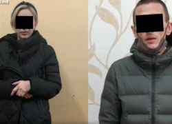 Блондиночка с другом воровали из сумок пассажиров маршруток