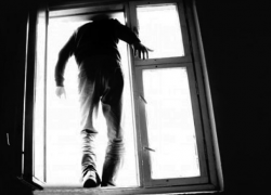 В Сороках одинокий 74-мужчина выбросился из окна восьмого этажа