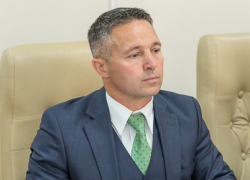 КС в настоящее время работает на президента, но в ущерб Конституции, - эксперт  