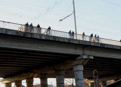 Прыгавшему в Кишиневе с моста мужчине неожиданно помешали
