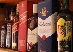 В Кишиневе забытый в ресторане бомж опустошил за ночь кухню и бар