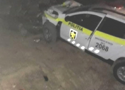 Полицейская машина врезалась в автомобиль нарушителя под Фалештами