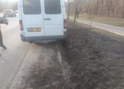 На Чеканах ДТП, столкнулись рейсовый микроавтобус и Mercedes