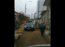 В самом центре Кишинева водитель заблокировал дорогу "скорой"