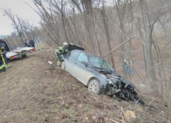 25-летний горе-водитель разбил BMW в столице и сбежал с места аварии