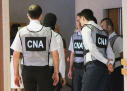 Четверо сотрудников полиции вымогали у жительницы Кишинева более трех тысяч евро 