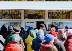 Партия «ШОР» открыла два мобильных социальных магазина в селах Колибабовка и Князевка Леовского района