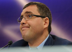 Усатый заговорил о "мулях", "дебилах" и критикует демократию