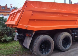 КамАЗ дорожных рабочих сбил женщину в Бессарабке