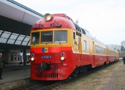 Ужасная гибель: поезд перерезал мужчину на две части в Бельцах