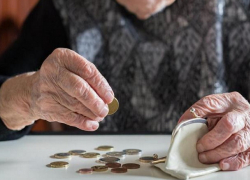 Власти решили оставить пенсионеров без поддержки к Новому году