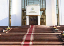 Президент встретился с иностранными дипломатами