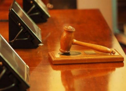 Конституционный Суд не одобряет голосование за рубежом по просроченным паспортам 