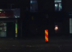 В Кишиневе во время ливня засняли "кораблик", плывущий по улице