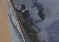 Вынос сейфа как в крутом боевике совершили двое дерзких грабителей в Комрате