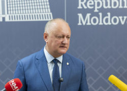 Додон заявил, что Молдова могла бы покупать российский газ по 300-350 долларов за тысячу кубометров