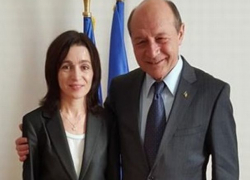 Майя Санду хочет вернуть Бэсеску гражданство Республики Молдова