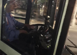 Инвалида-колясочника не пустили в троллейбус