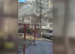 В Кишиневе на Ботанике горит квартира, пожарные извлекли труп мужчины