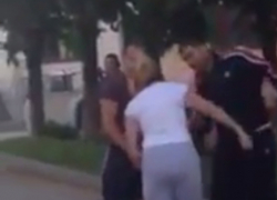 Штрафом могут отделаться избившие журналистку владелец и продавец магазина 