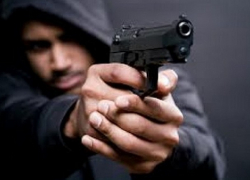 Выстрелом в голову завершилась для кишиневца проверка нового пистолета