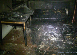 Одинокая женщина погибла на диване в своем доме