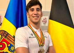 Пловец Константин Малаки завоевал для Молдовы сразу три золотые медали