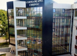 Мужчину, обвиняемого в изнасиловании собственной внучки, оставили под стражей