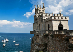 «Соблазнительное» описание Ялты разозлило посла Украины в Австрии, заявившего о «кровавой войне» 