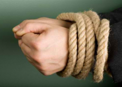 Четырех молодых людей задержали за похищение девушки