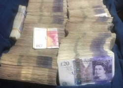 Возвращавшийся из Англии молдаванин нелегально вез в BMW X5 около 2 миллионов леев