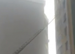 Пожар в многоэтажке Кишинева из-за множества книг на балконе попал на видео