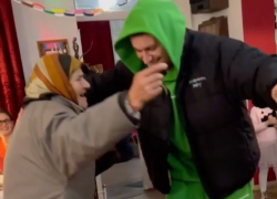 «Подарок мечты для бездомной пенсионерки» или «Общага для мусорной королевы»