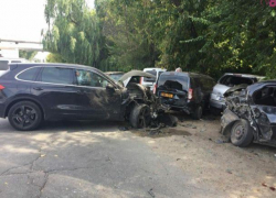 На улице Варница водитель Porsche разбил сразу шесть автомобилей