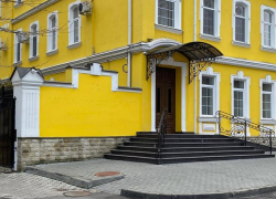 С фасада здания Конституционного Суда РМ пропала надпись: что бы это значило? 