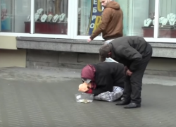 В Кишиневе мужчина поколотил свою жену прямо перед зданием МВД