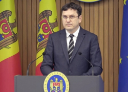 Минтруда проверит доходы граждан, получивших компенсации 