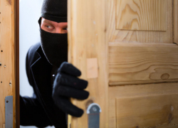 В Унгенах воры забрались в дом к священнику в пасхальную ночь